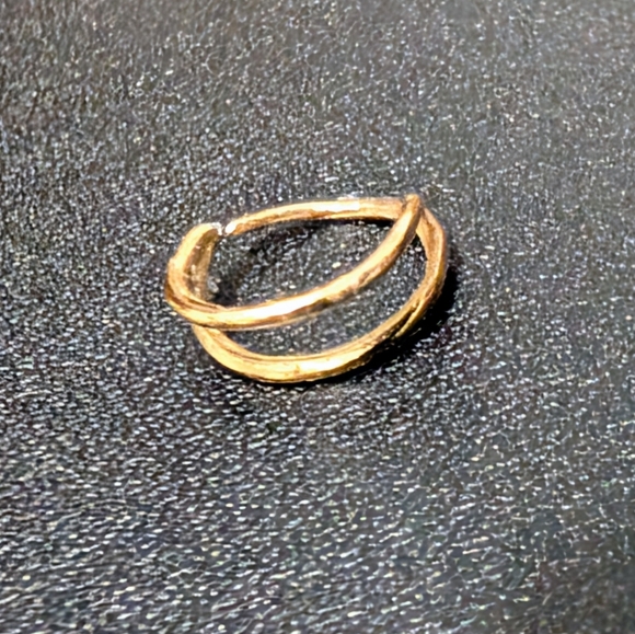 ⭐NWOT Goth Punk 20g Gold Double Hoop Nose Ring - Picture 3 of 13